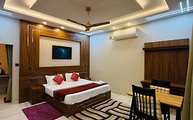 Fab Valley Homestay